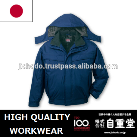 製品の服/アパレル会社。 防寒用防水フード付きブルゾン。 によって作られた日本-ジャケット問屋・仕入れ・卸・卸売り