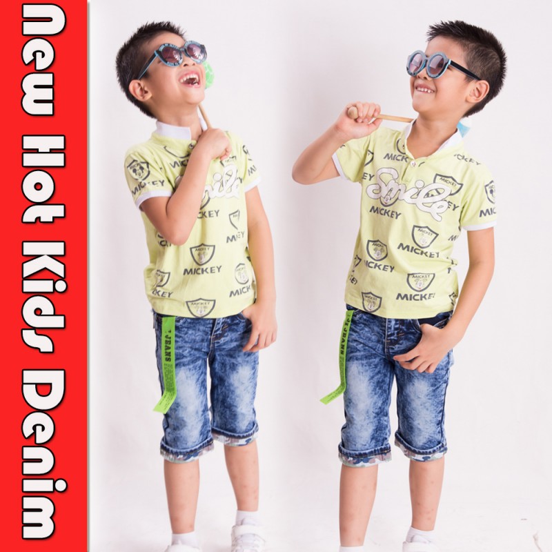 韓国スタイルのジーンズの子供たち男の子のファッションのジーンズズボンのデザインのための卸売子供のジーンズ-キッズ服　ジーンズ問屋・仕入れ・卸・卸売り