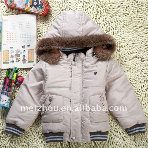 子供の冬のジャケット-キッズ服　ジャケット問屋・仕入れ・卸・卸売り