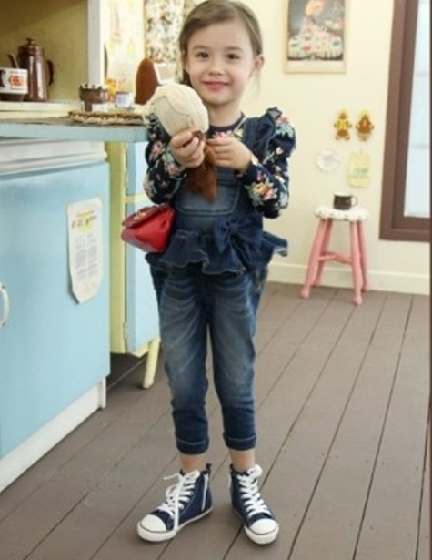 の子供デニムパンツ女の子のデザイナージーンズの子供デニムパンツ-キッズ服　ジーンズ問屋・仕入れ・卸・卸売り