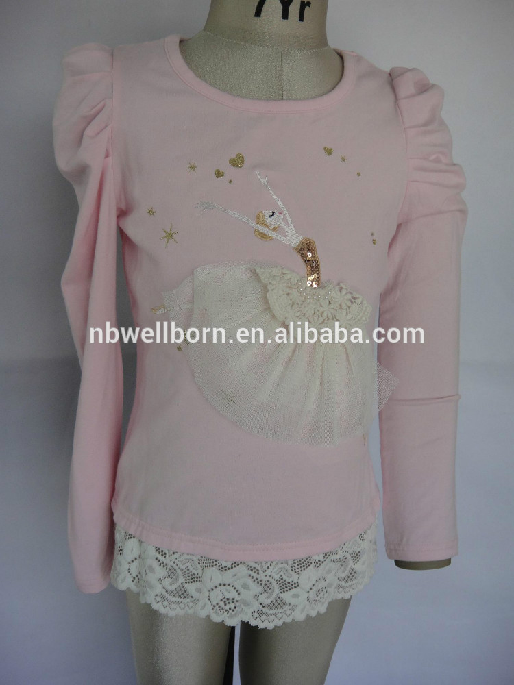 若い女の子の ロング パフ スリーブ ピンク トップ付き レース ボトム と プリング踊る女の子フリース-キッズ服　Tシャツ問屋・仕入れ・卸・卸売り