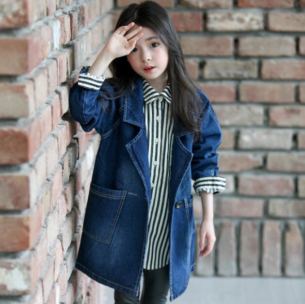 Zm51583a最新ロングトップスデザイン女の子子供服子デニムジャケット-キッズ服　コート問屋・仕入れ・卸・卸売り