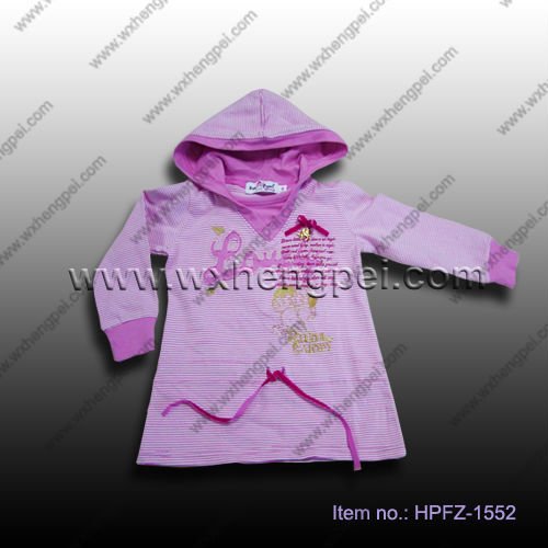 ピンクの縞の女の子のプルオーバー-キッズ服　パーカー、スウェットシャツ問屋・仕入れ・卸・卸売り