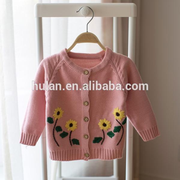 熱い販売のファッション秋2015ロールネックロングスリーブの女の子の花の刺繍ボタンフロント子供のカーディガンのセーター-キッズ服　セーター問屋・仕入れ・卸・卸売り