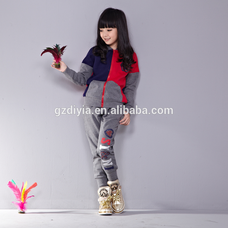 ブランドの男の子と女の子のトレンディなスポーツウェアスーツ子供服の卸売-キッズ服　セット問屋・仕入れ・卸・卸売り