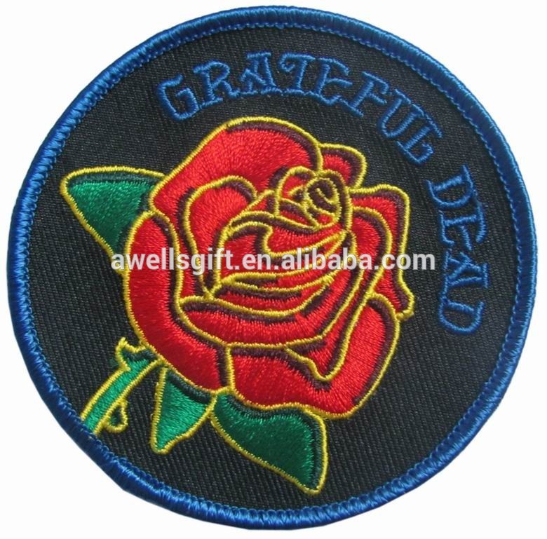 グレイトフルデッド赤バラの刺繍パッチワークのクッション-パッチ問屋・仕入れ・卸・卸売り