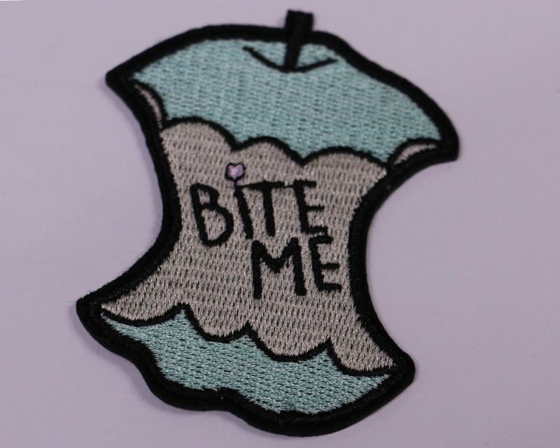 高品質カスタム刺繍パッチ咬傷ミーappleが刺繍文字番号パッチ衣料用-パッチ問屋・仕入れ・卸・卸売り
