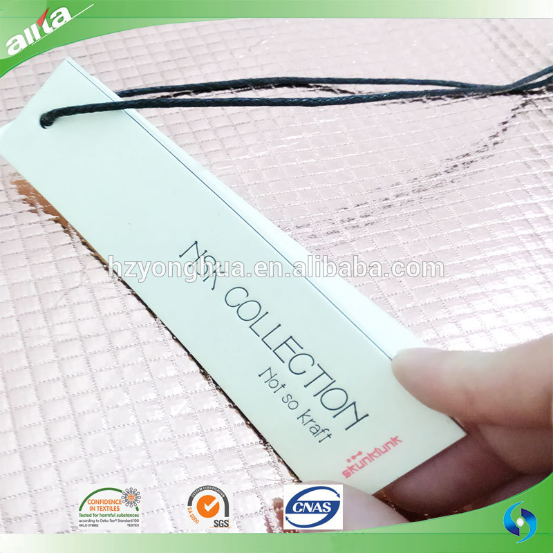 Oemファッションタイルエンボス/debossedhangtag、 印刷された紙ハングタグ衣類用-アパレル副資材　タグ問屋・仕入れ・卸・卸売り