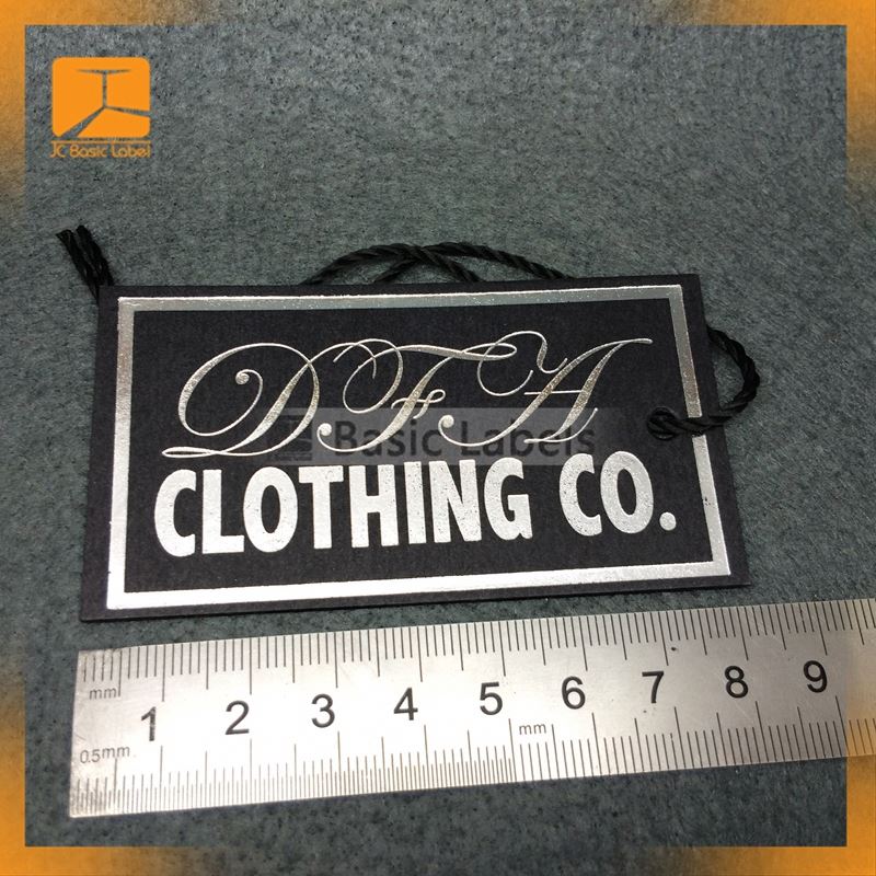 ブラックカードシルバー箔ロゴ衣服タグとラベルハングタグ用服-アパレル副資材　タグ問屋・仕入れ・卸・卸売り