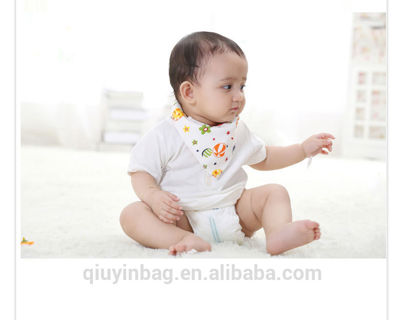 赤ちゃんの三角形のスカーフ、赤ちゃんニットスカーフ、ドリブルビブ-ベビービブ、スタイ問屋・仕入れ・卸・卸売り