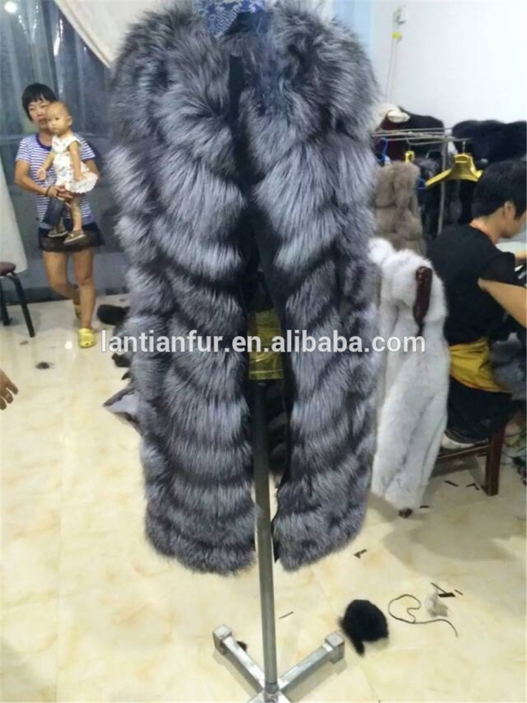 ナチュラルシルバーフォックスの毛皮のベストロシア女性コート-コート問屋・仕入れ・卸・卸売り