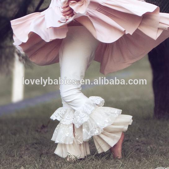 子供フリルパンツ卸売新しいレースの女の子のための安いソリッドカプリパンツズボンの工場中国フリルショート/3フリルパンツ-ズボン問屋・仕入れ・卸・卸売り