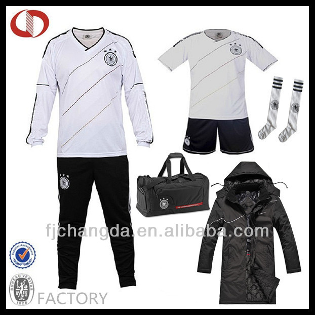 カスタム安いサッカースポーツコートとキットを/スポーツバッグ-サッカーウェア問屋・仕入れ・卸・卸売り