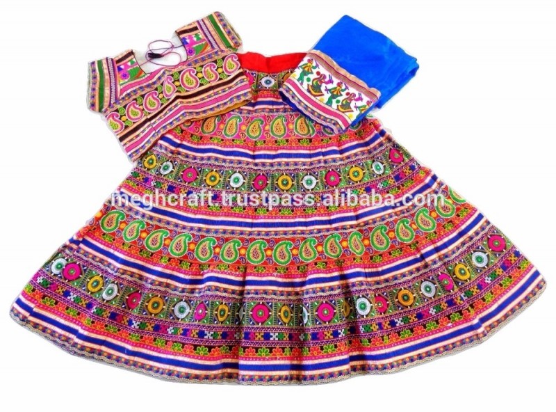 ペイズリー形状刺繍lehengaチョリのファッション着用chaniyaチョリ-navratri chaniyaチョリ-garba ghagraチョリ-lehengas-その他ウエディングアパレル問屋・仕入れ・卸・卸売り
