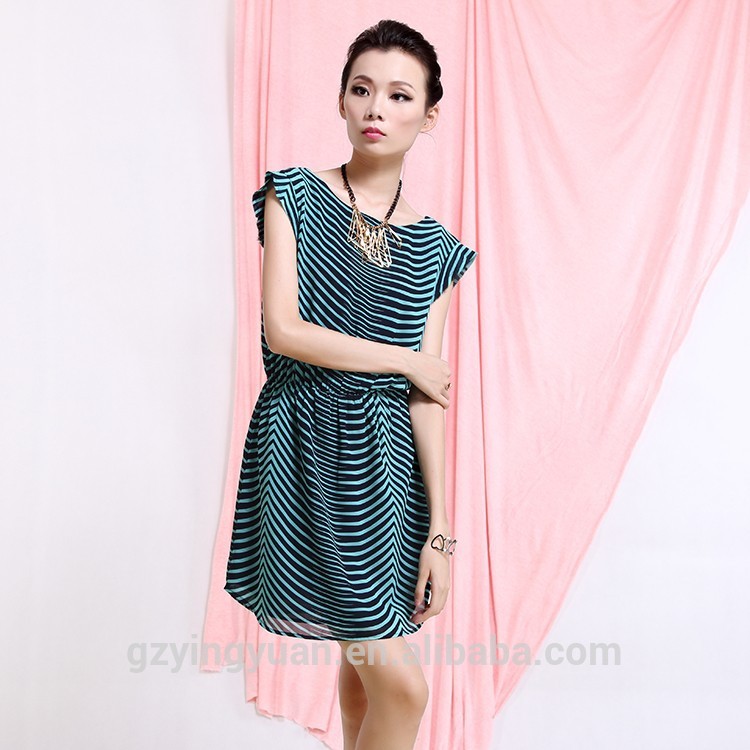 中国のサプライヤーグリーンブラックストライプノースリーブの印刷の低バックネックのドレス-カジュアルドレス問屋・仕入れ・卸・卸売り