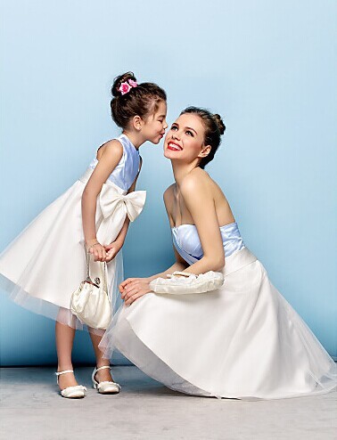 ママと赤ちゃんの白と青のサテンのドレスのフリルのイブニングドレス2015-プラスサイズドレス、スカート問屋・仕入れ・卸・卸売り