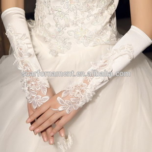 アイボリー・白かなりアップリケ& スパンコールのついた指なしロング結婚式のサテン指なし手袋白パールビーズの結婚式の花嫁の手袋-ウエディンググローブ問屋・仕入れ・卸・卸売り