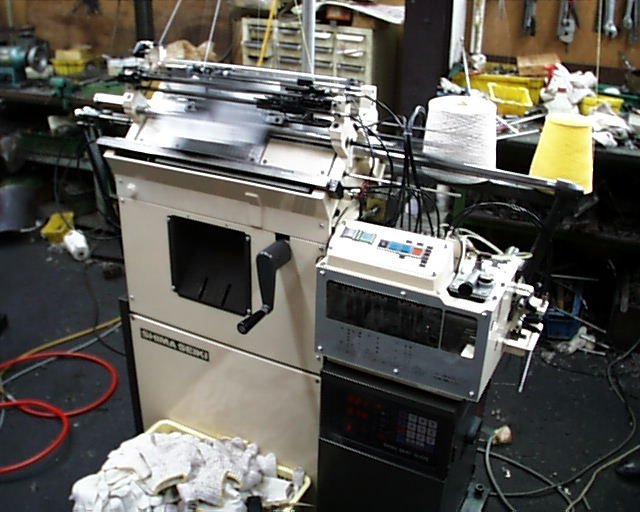 Shima Seikiの手袋の編む機械-機械を作る手袋問屋・仕入れ・卸・卸売り
