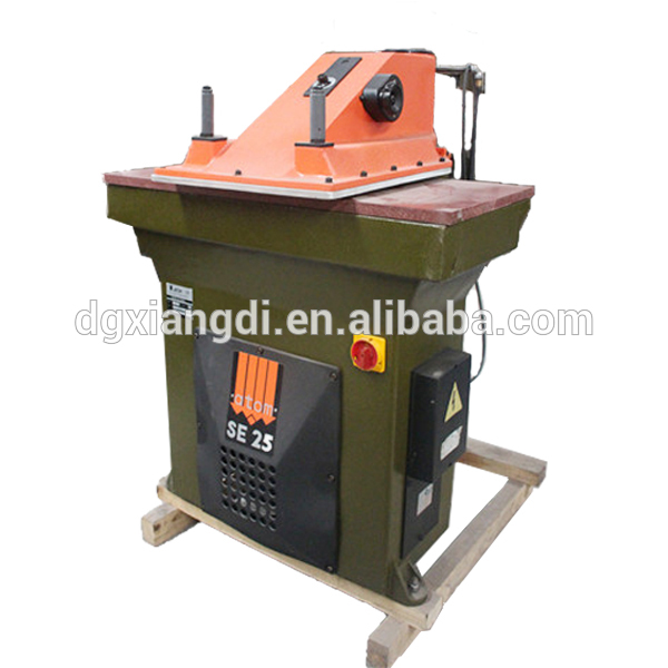 使用イタリアatom se25 25トンレザーダイ切断機-皮革製品製造機械問屋・仕入れ・卸・卸売り