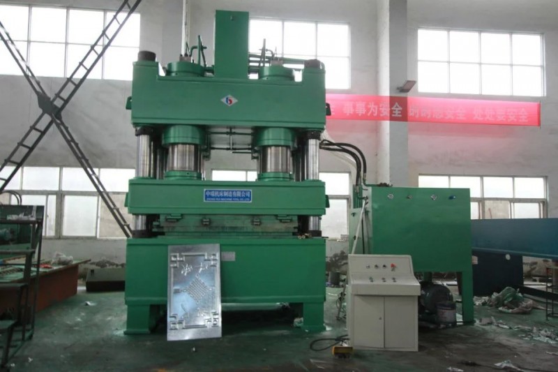200 t 8 culumn油圧プレス、ドアエンボス機、コールドプレス機-打つ機械問屋・仕入れ・卸・卸売り