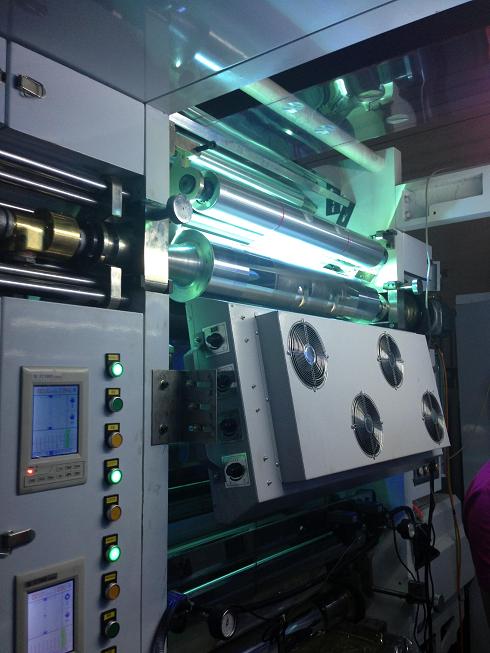 Ce証明さuvホログラムエンボス印刷機用フィルムと紙-熱出版物機械問屋・仕入れ・卸・卸売り