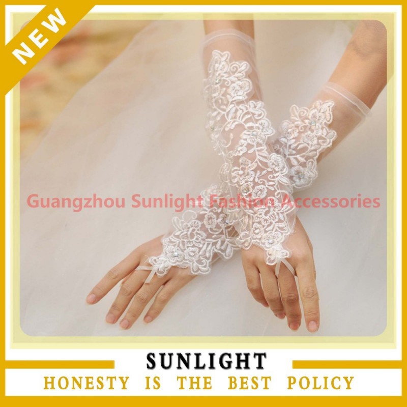 ウエディングアクセサリー白またはアイボリーのレースの花嫁の手袋指なし手首-ウエディンググローブ問屋・仕入れ・卸・卸売り